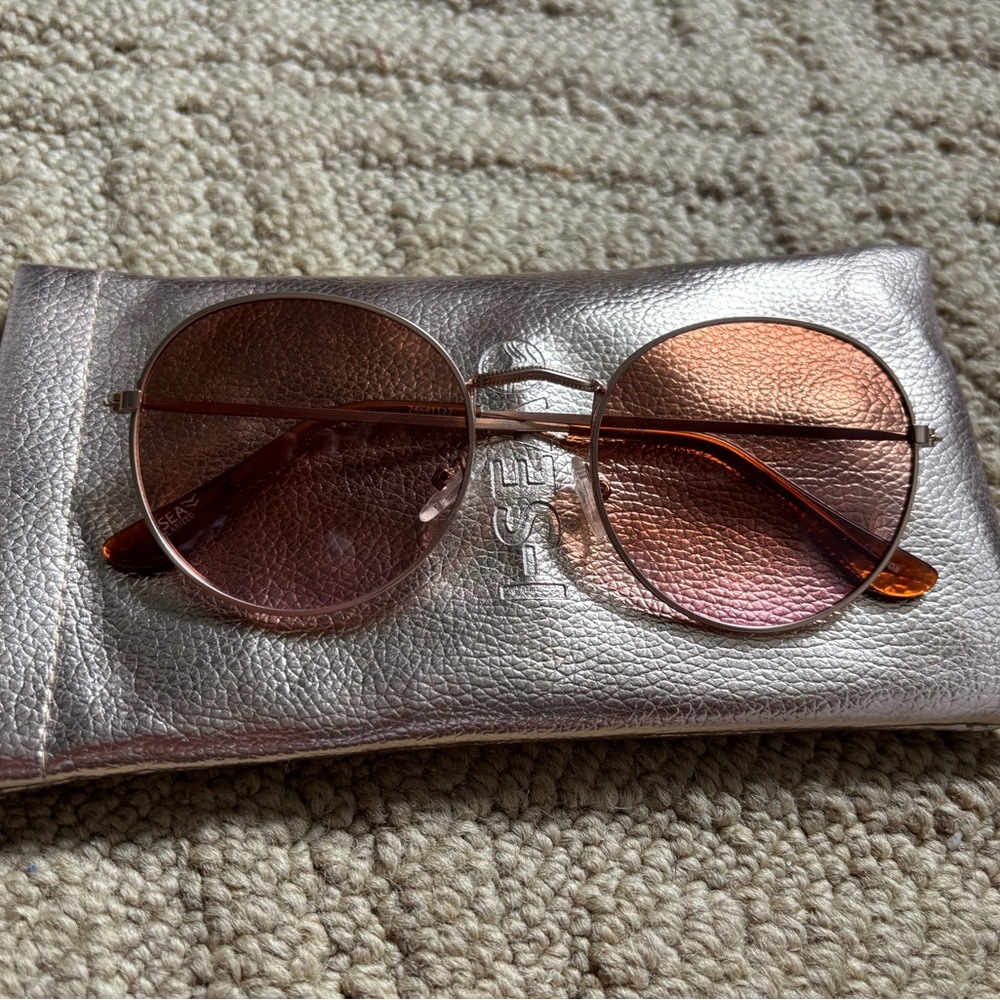 HAWAIIAN I-Sea Pink Round Metal Sunglasses Gradient Lenses
